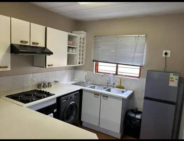 1 BEDROOM PROPERTY TO RENT IN ROBINDALE